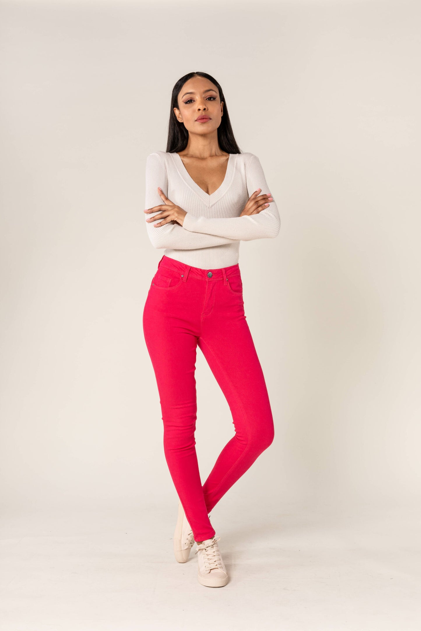 Wholesale Push-up slim jeans raspberry color