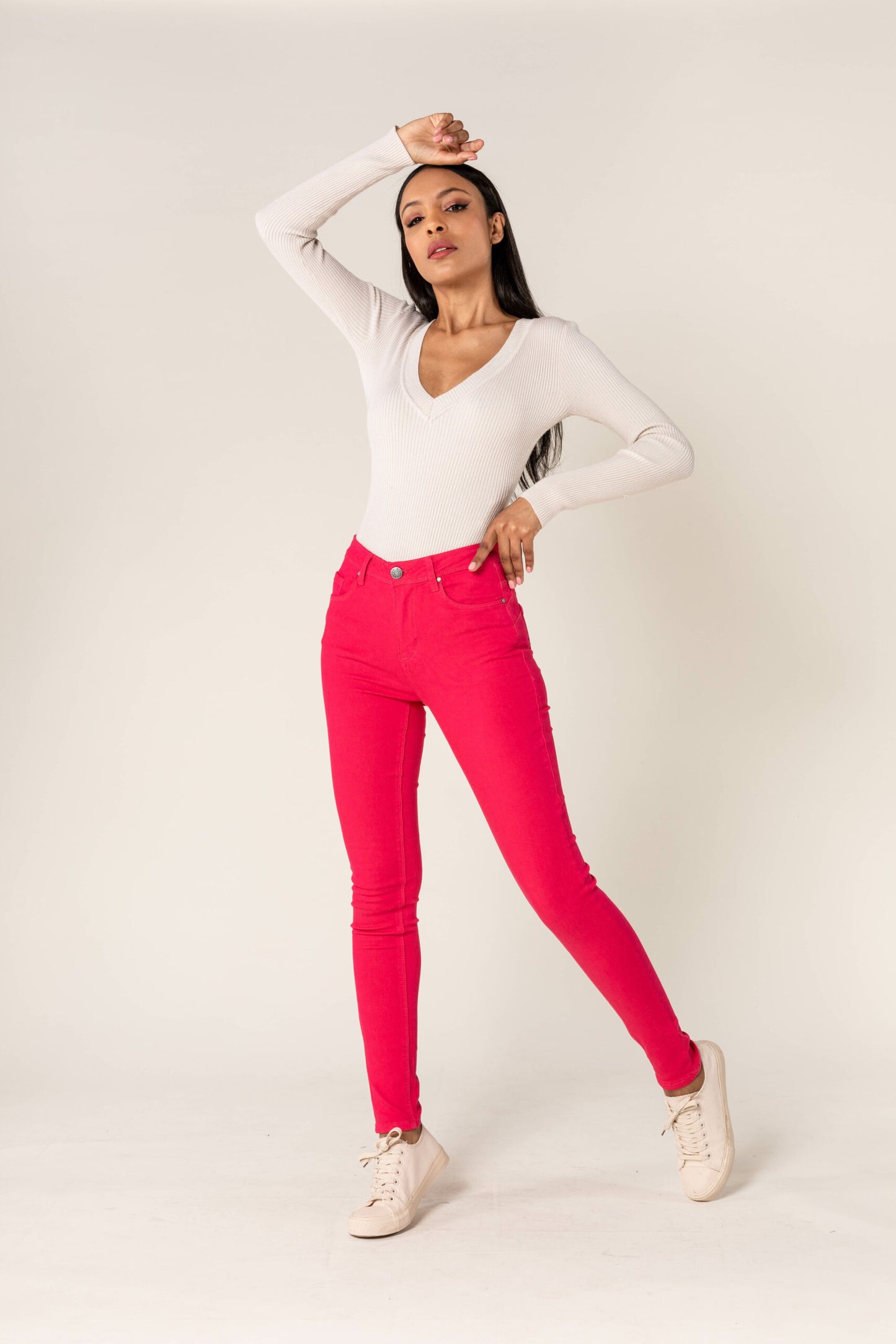 Wholesale Push-up slim jeans raspberry color