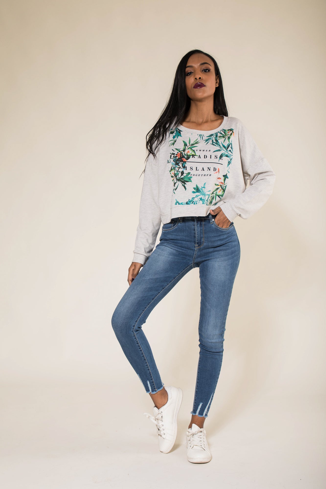 Wholesale Blue Frayed Hem Jeans