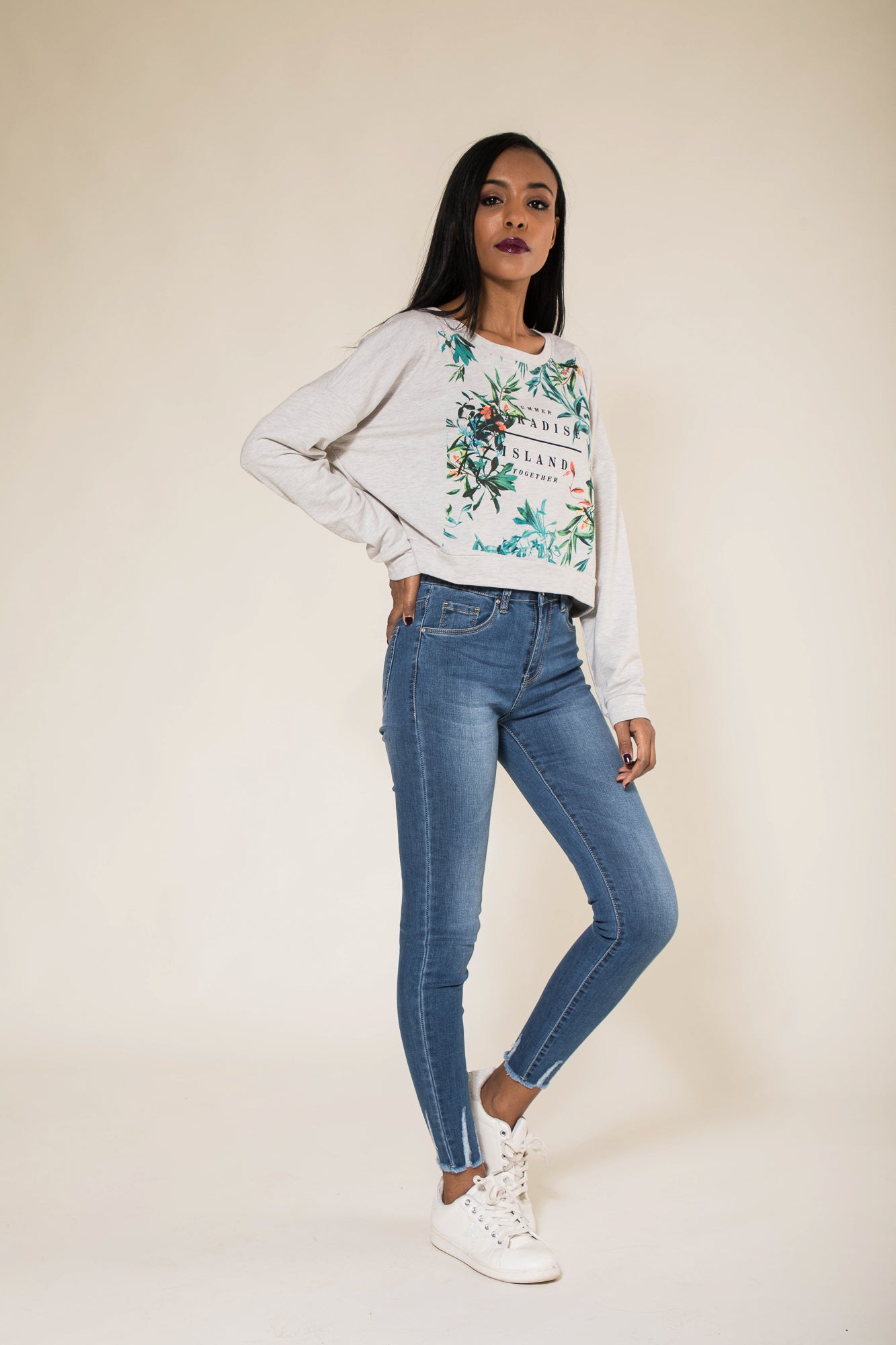 Wholesale Blue Frayed Hem Jeans