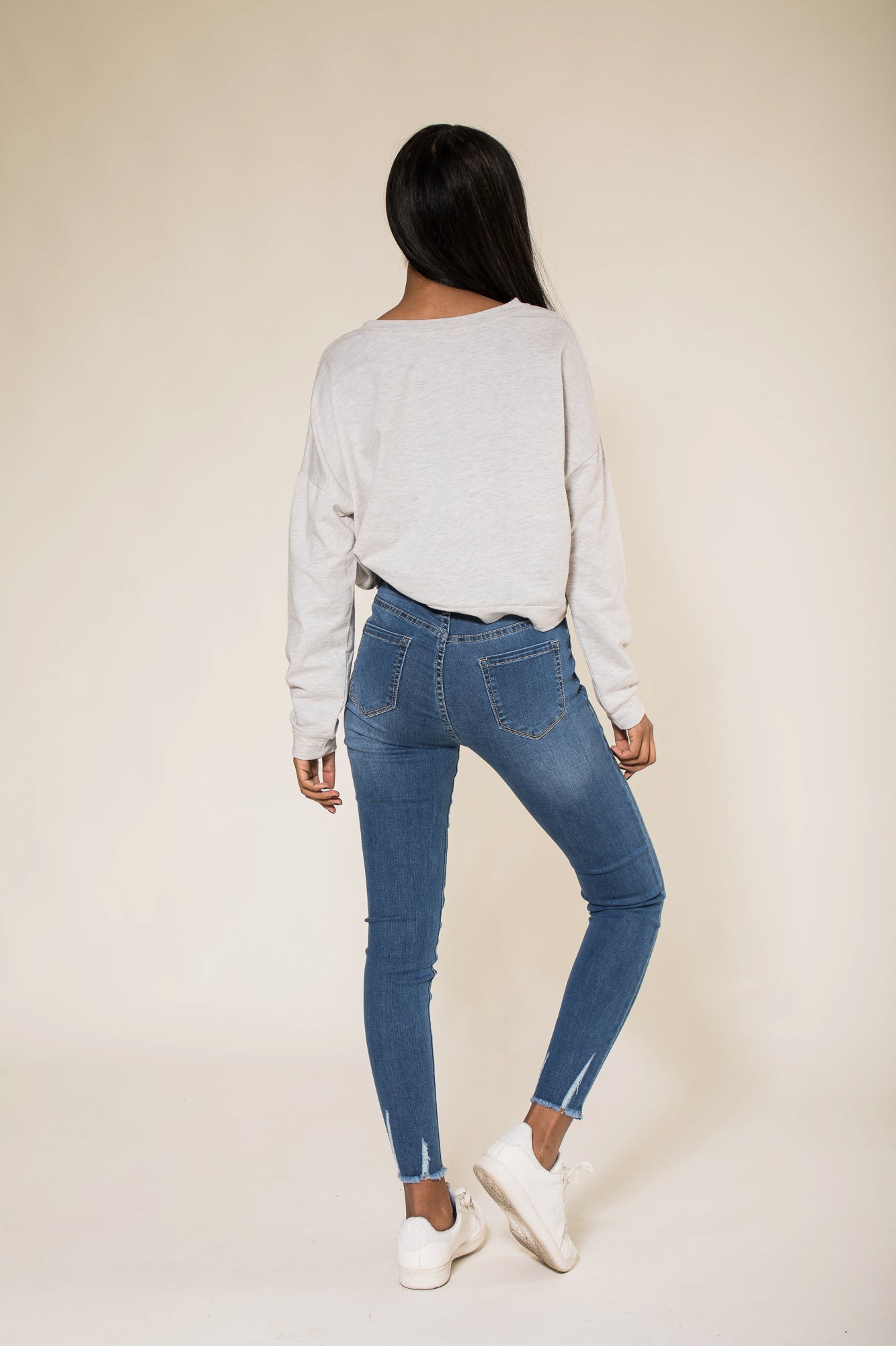Wholesale Blue Frayed Hem Jeans