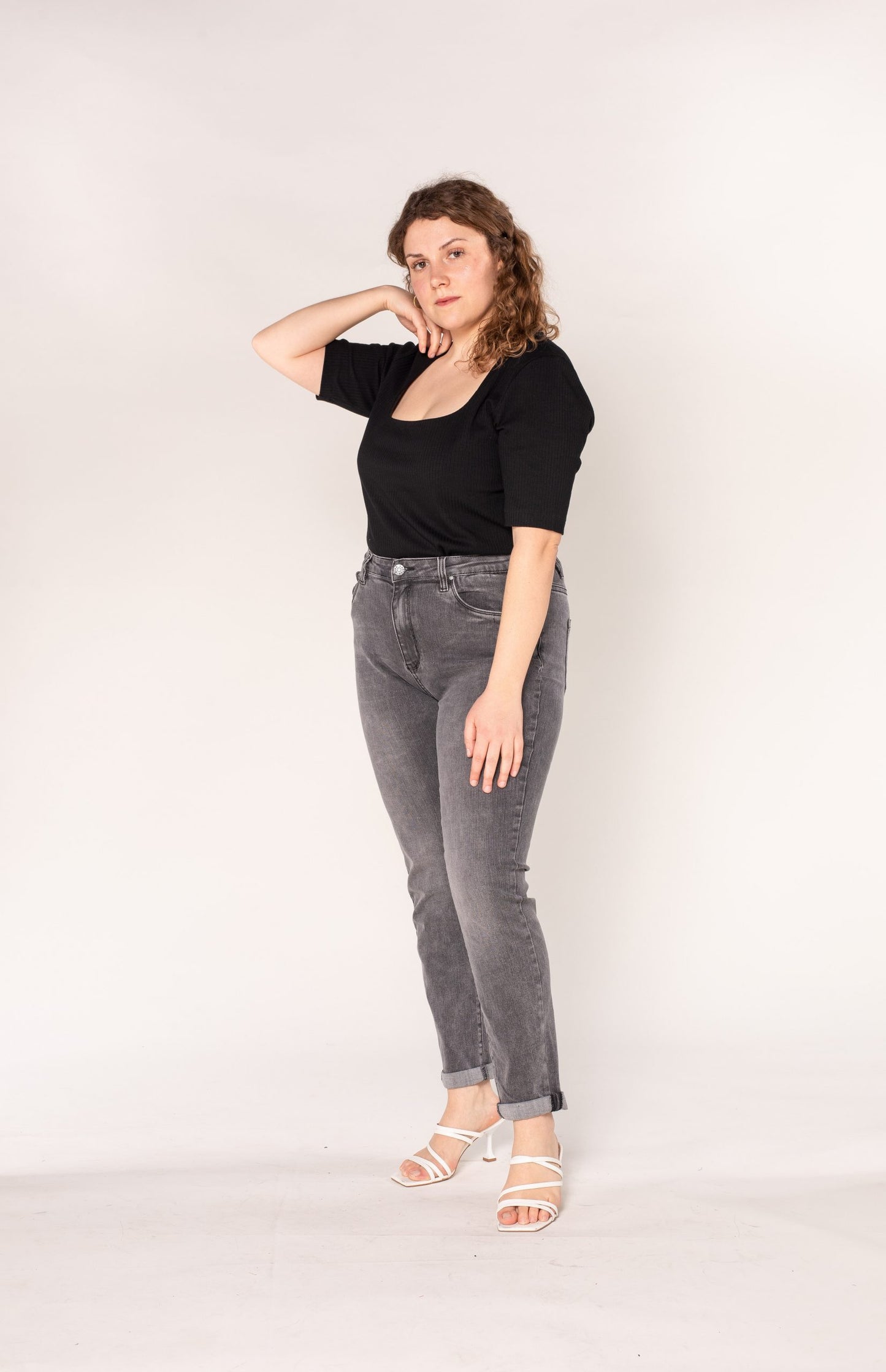 Wholesale Classic Grey High Waisted Plus Size Jeans
