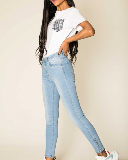 Wholesale light blue zipped jeans