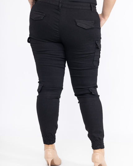 Women's Straight Cargo Jeans with Multiple Pockets and Stretch