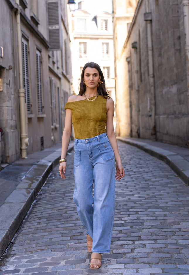 Wholesale Women's Wide Balloon Stretch High-Waist Jeans with Side Pockets