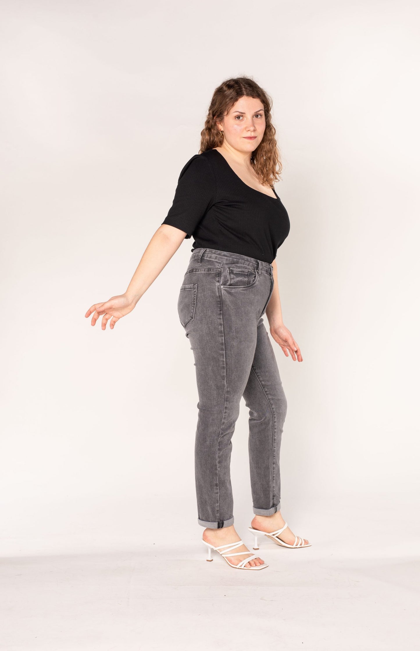 Wholesale Classic Grey High Waisted Plus Size Jeans